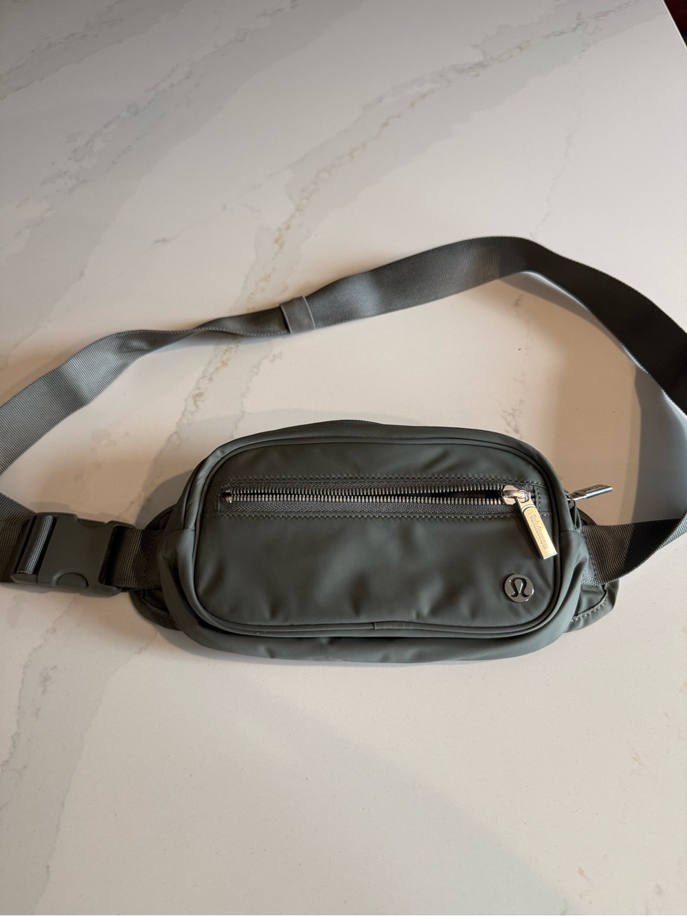 lululemon athletica Olive Green Everyday Belt Bag